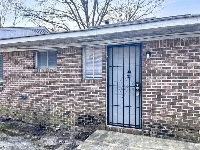 Building Photo - 7736 Rugby Ave