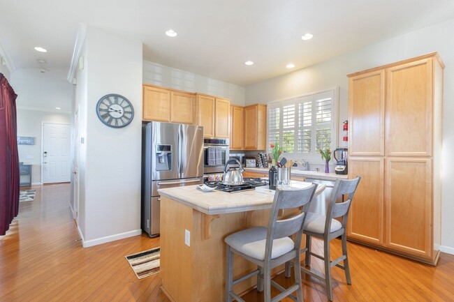 Building Photo - Stunning 4BR House in Santa Rosa