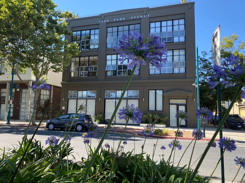 Building Photo - 1500 Park Ave