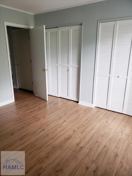 Building Photo - 991 Live Oak Dr