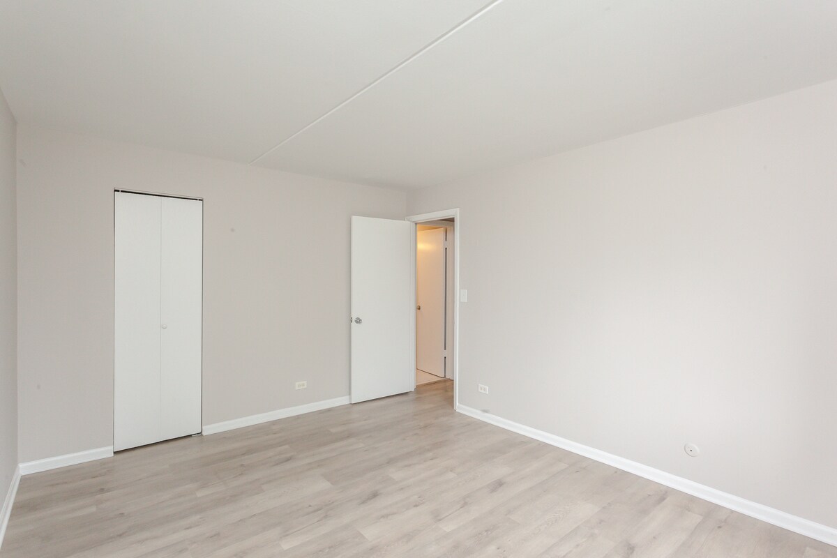 Building Photo - 1460 Fairlane Dr