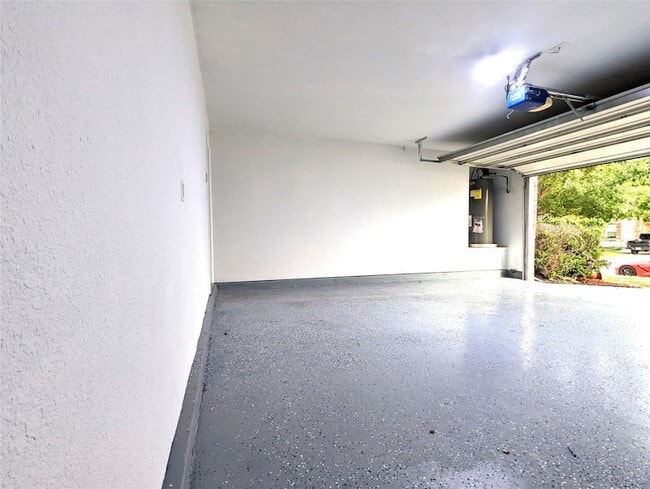 Building Photo - 9898 Dartmouth Dr