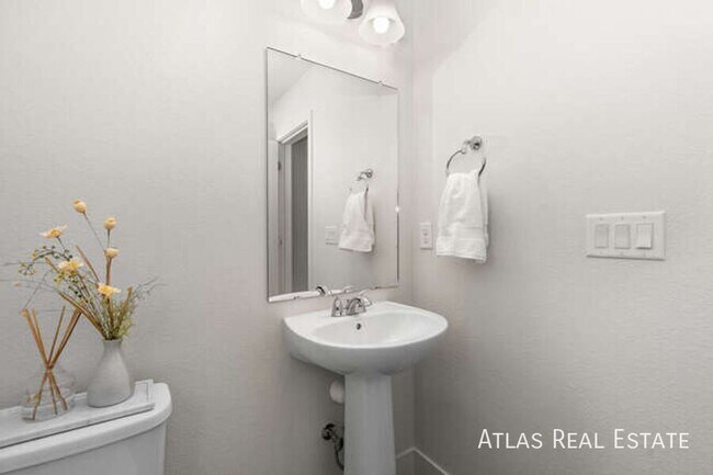 Building Photo - 7856 W 43rd Pl