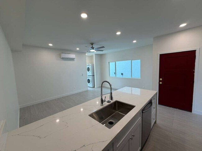 Building Photo - 3324 Altadena Ave.