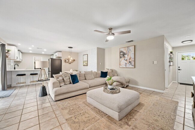 Building Photo - 11506 Pyreneese Dr