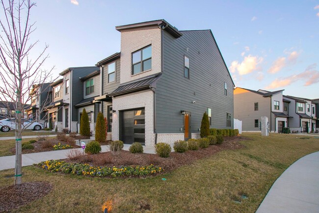 Building Photo - Beautiful Home in Gallatin!