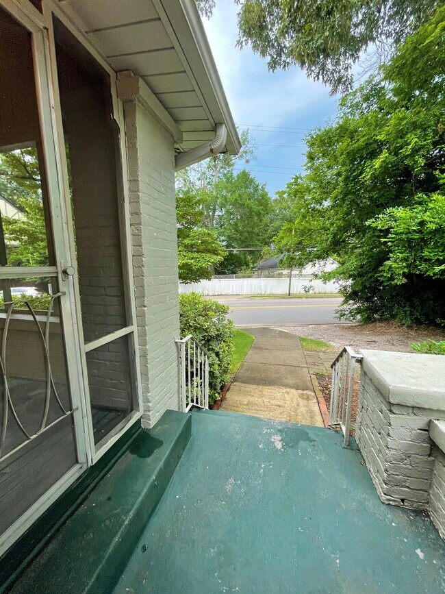 Front porch - 908 Oxmoor Rd