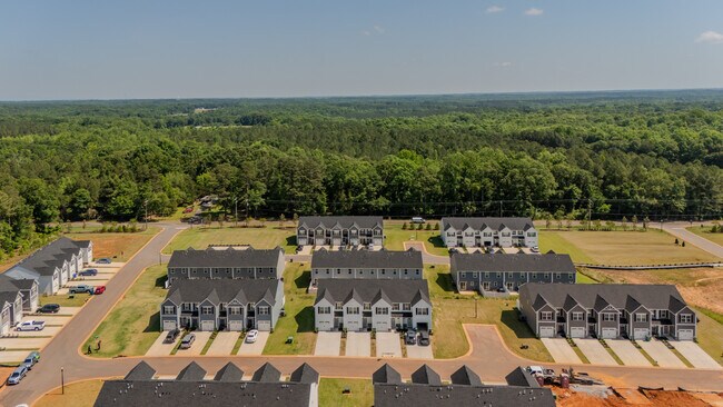 Building Photo - 113 Filly Ln