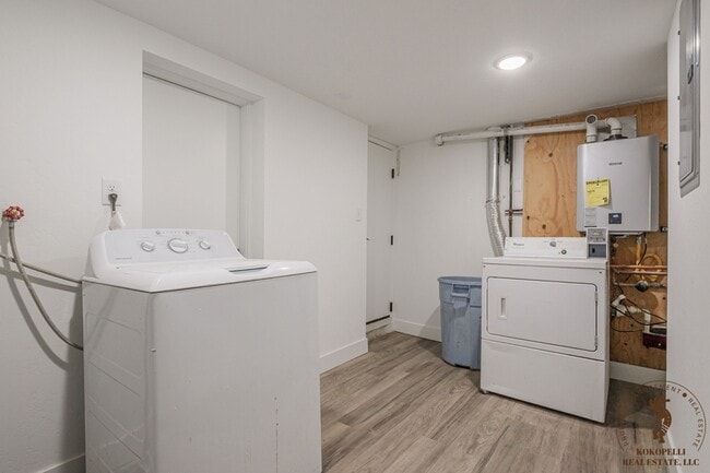 Building Photo - 910 Rood Ave