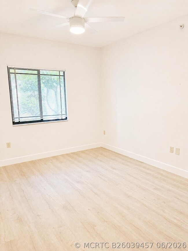 Building Photo - 3023 Alcazar Pl