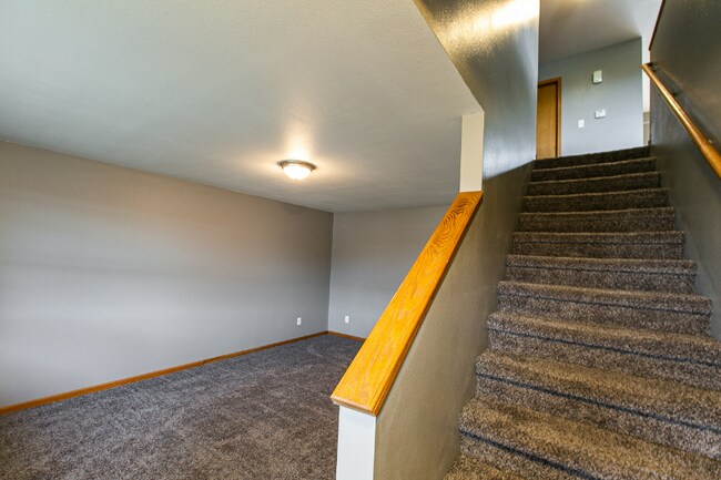 Building Photo - 3061 Stellar Eagle Dr