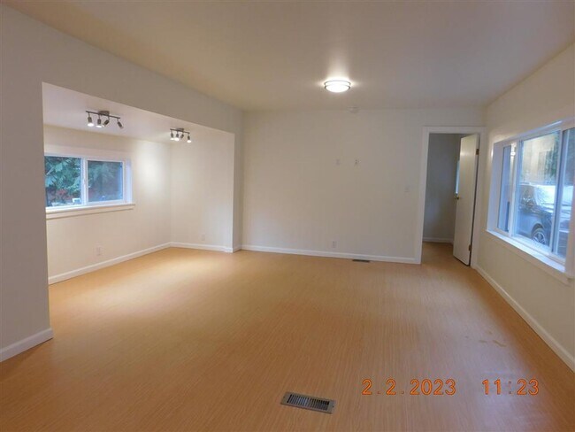 Building Photo - 44217 Leonard Rd