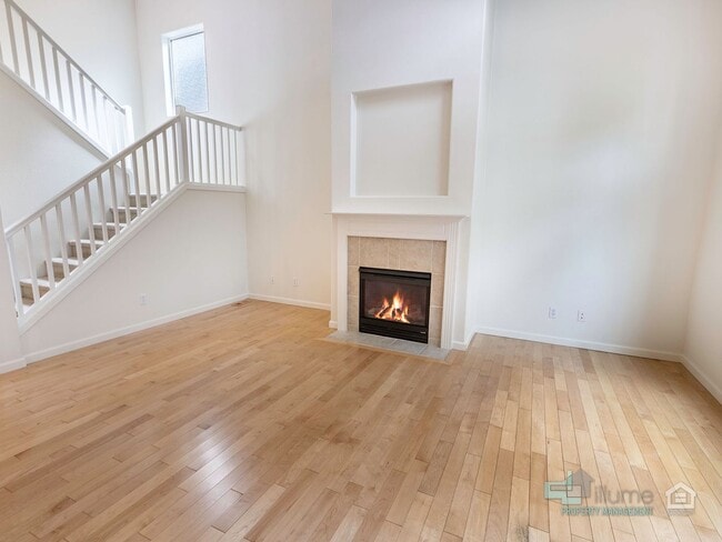 Building Photo - Beautiful 3 Bed/3 Bath Home!