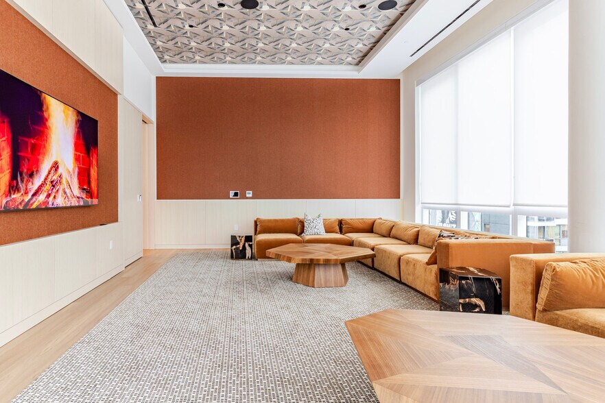 Building Photo - 27-01 Jackson Ave