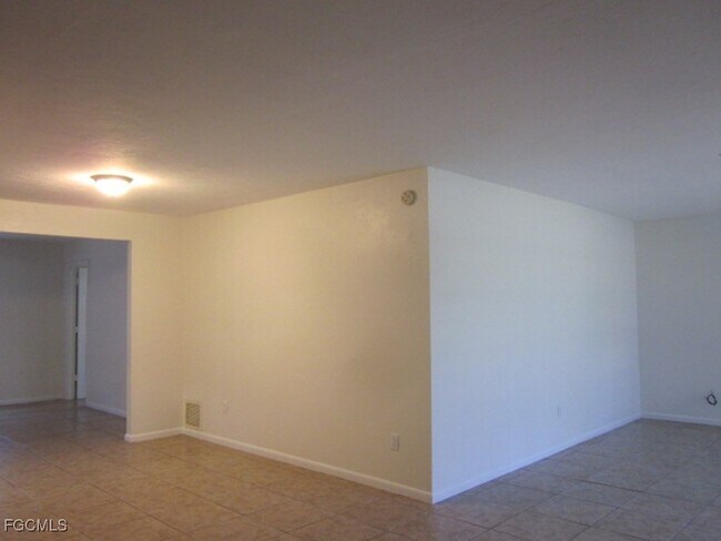 Building Photo - 5716 Riverside Dr