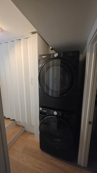 Full Sized Washer/Dryer - 403 N Charles St