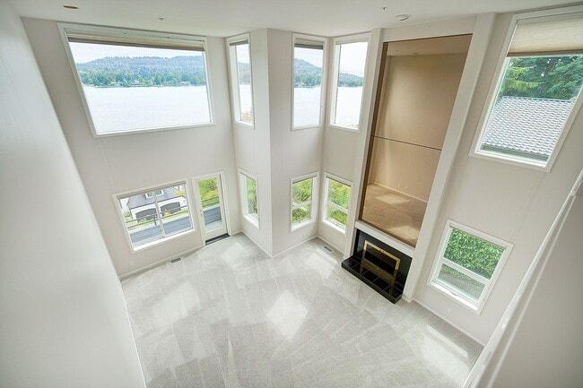 Building Photo - 4bd/3.5ba Mercer Island Home