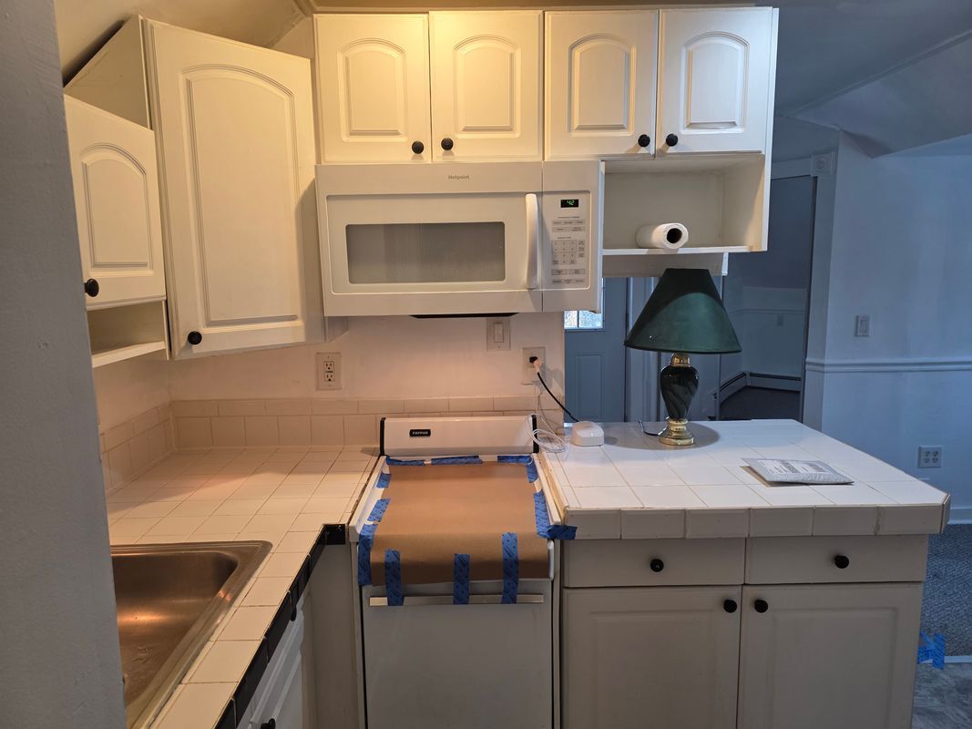 Building Photo - 140 Lake Ave S