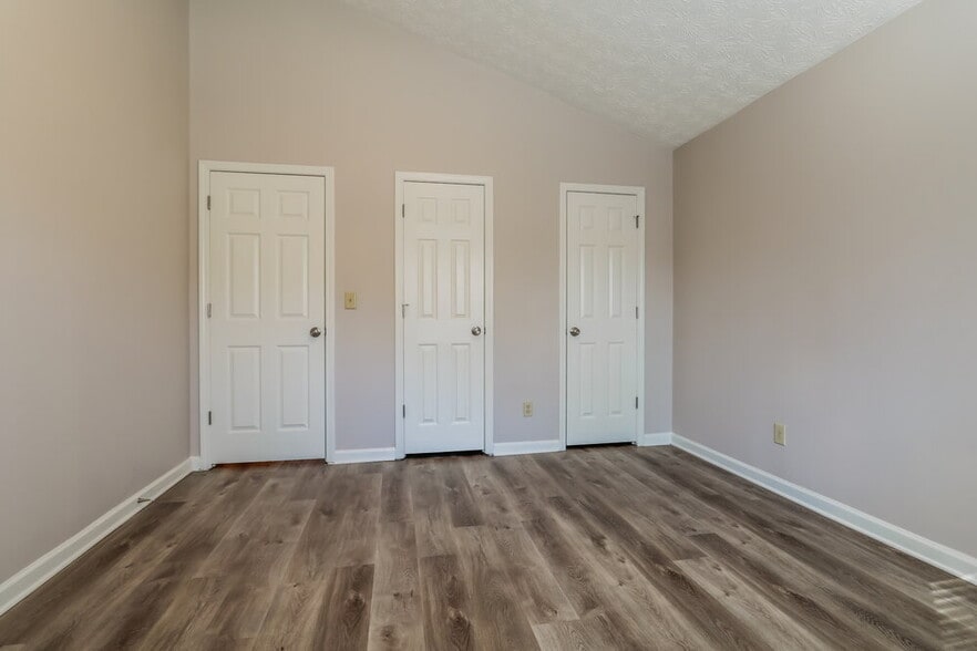 Building Photo - 1212 Shade Ct