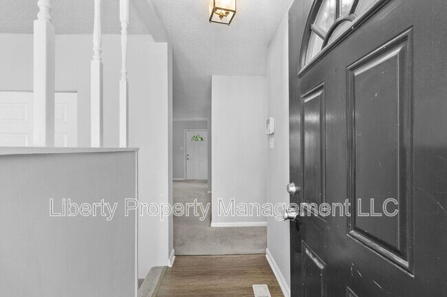 Building Photo - 512 Nottingham Dr