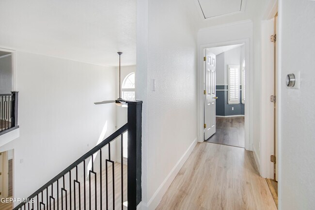 Building Photo - 918 Bellacumbre Dr