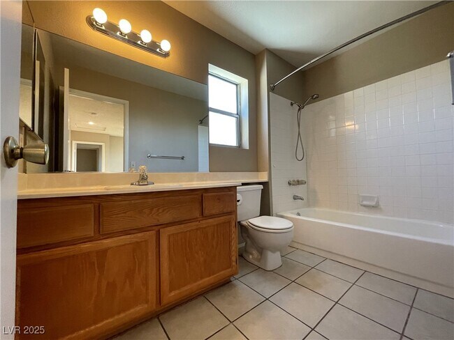 Building Photo - 2525 Wolverton Ave