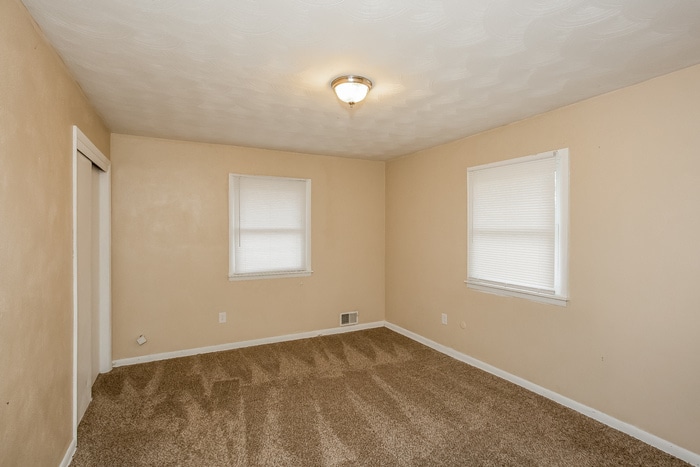 Building Photo - 709 Ernie Lu Ave