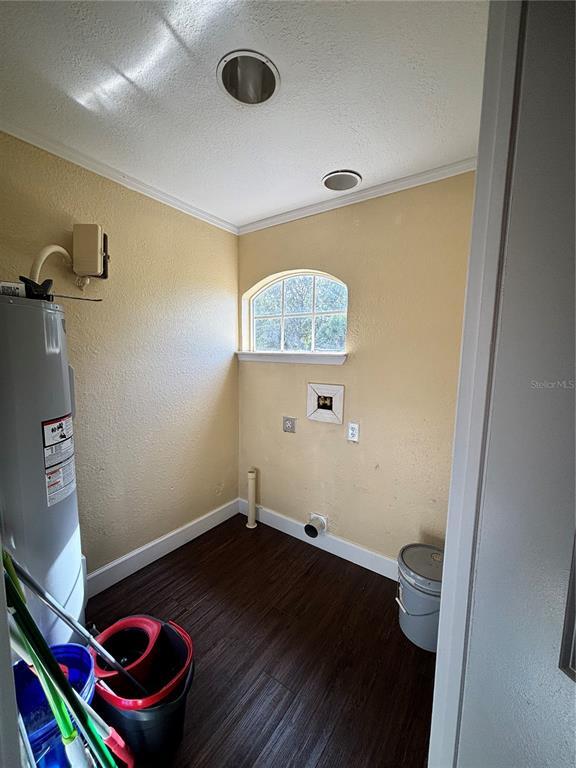 Building Photo - 2511 Crawford Dr