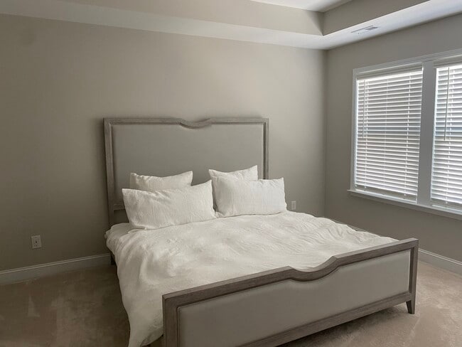 Building Photo - 324 Hastings Run Dr