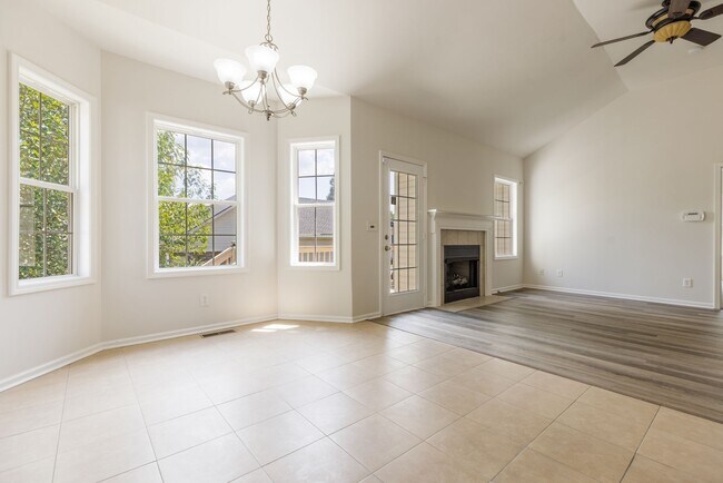 Building Photo - 4013 Kristen St