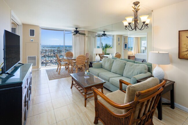 Building Photo - Cozy Marina-Front Condo – 1BR at Ilikai Ma...