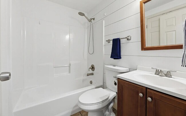 Building Photo - 989 Cinnamon Ridge Dr