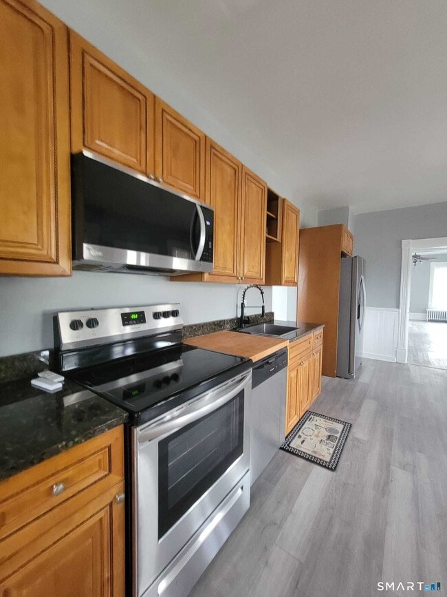 Building Photo - 126 Winthrop St