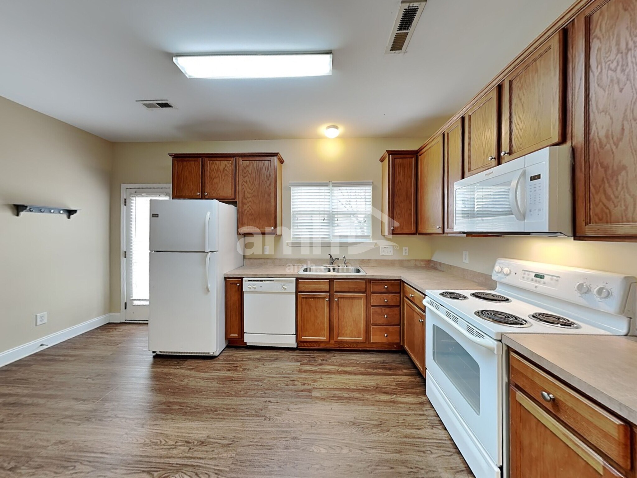 Building Photo - 7842 Jester Park Dr