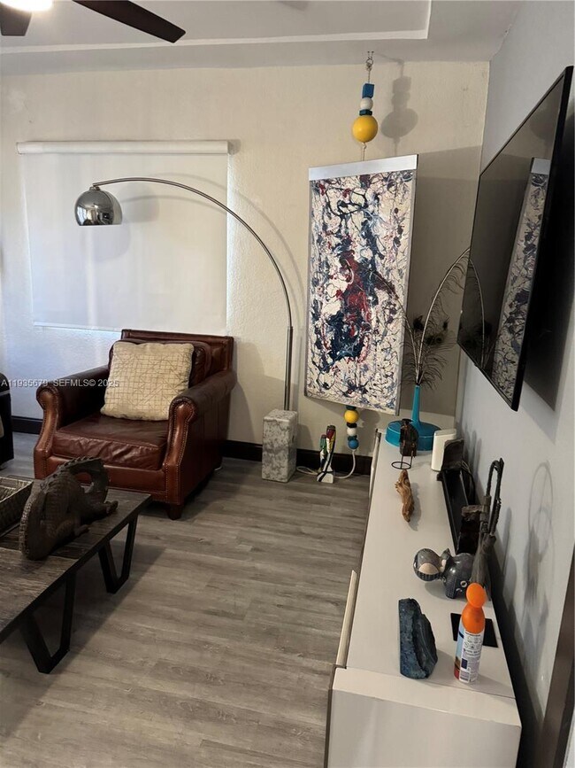 Building Photo - 168 NW 53rd St