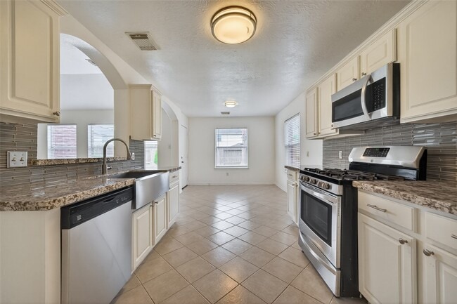 Building Photo - 13211 Barton Meadow Ln