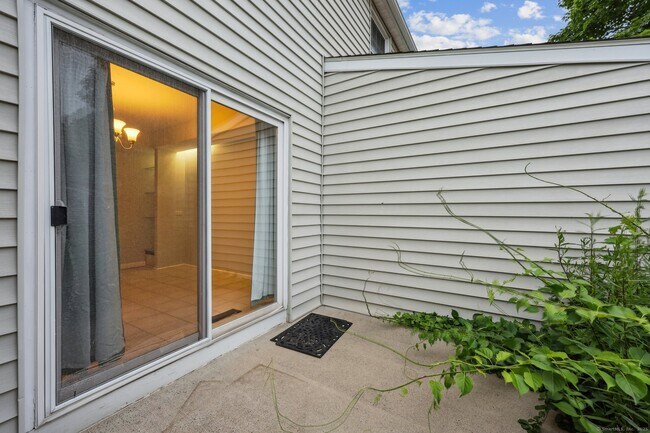 Building Photo - 36 Jackson Dr
