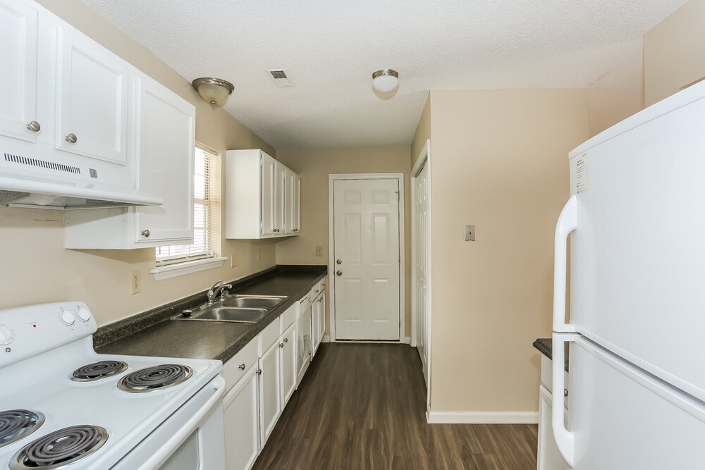 Building Photo - 8127 Sheringham Way