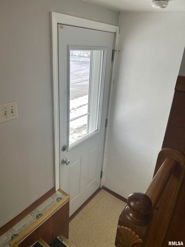 Building Photo - 405 Keller St