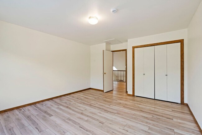 Building Photo - Spacious Home in a Great Location!