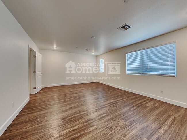 Building Photo - 92 Cabaletta Lane