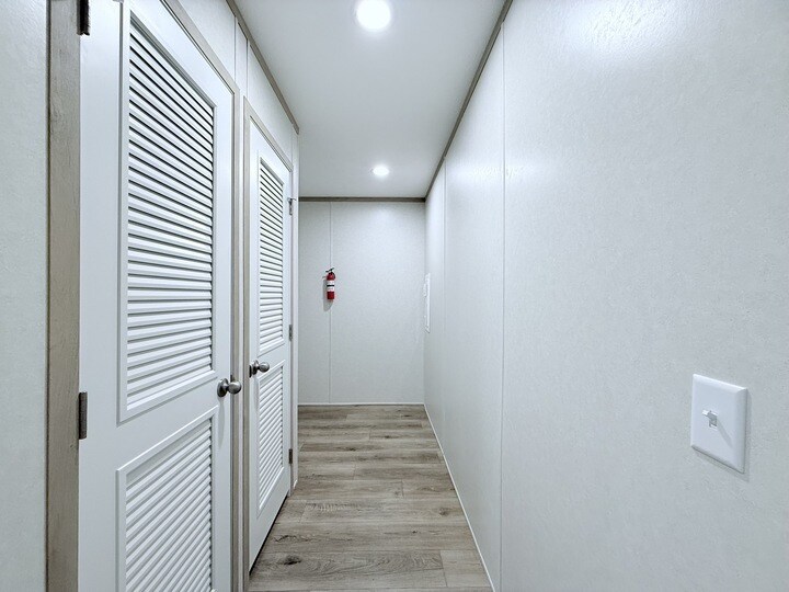 Building Photo - 29752 Jamestown Dr