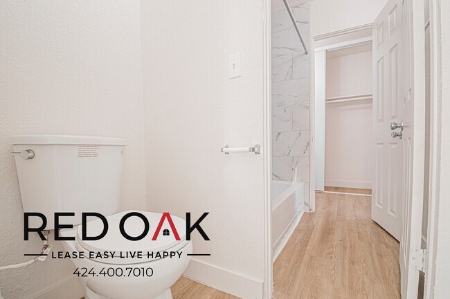 Building Photo - 855 S Citrus Ave