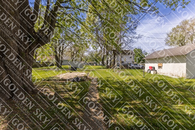 Building Photo - 1823 Halford St