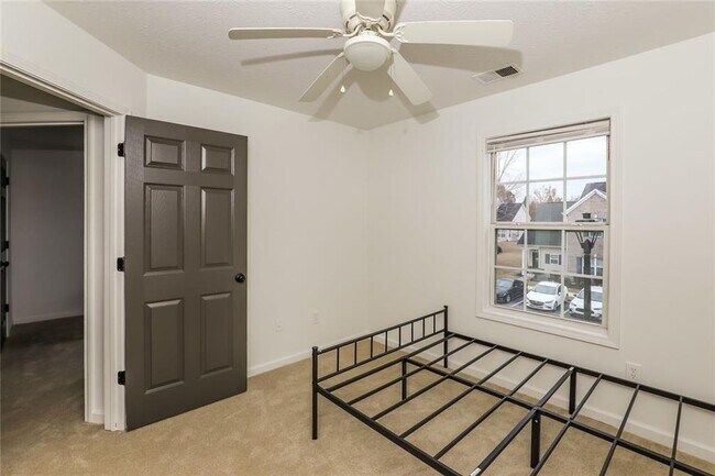Building Photo - 2555 Flat Shoals Rd