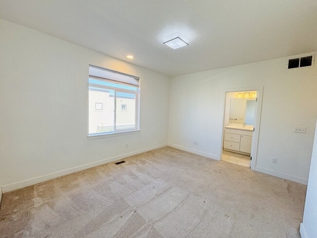 Building Photo - 3883 Komenda Ct