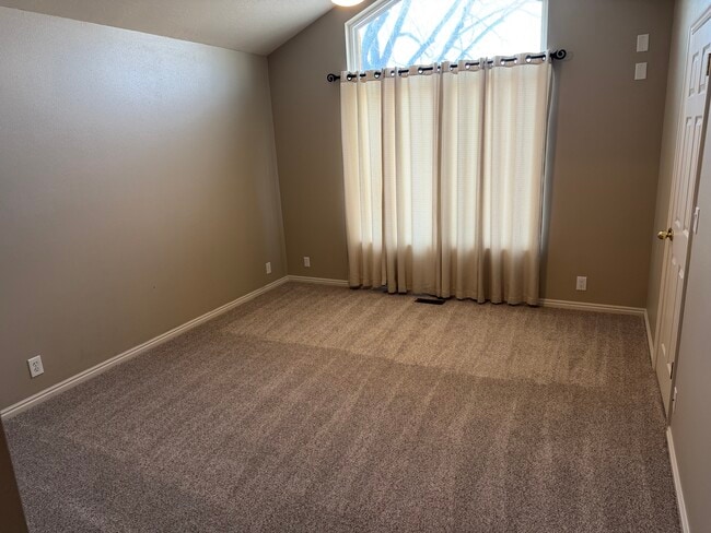 Building Photo - 775 E Autumn Field Dr