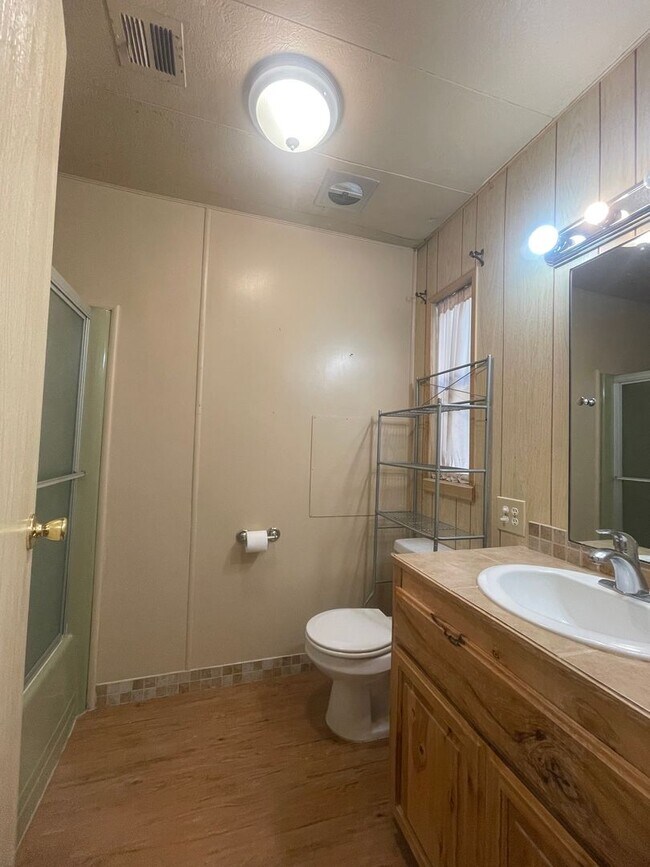Building Photo - SHASTA FOREST VILLAGE / MANUFACTURED 2 BED 2 BATH HOME IN SHINGLETOWN