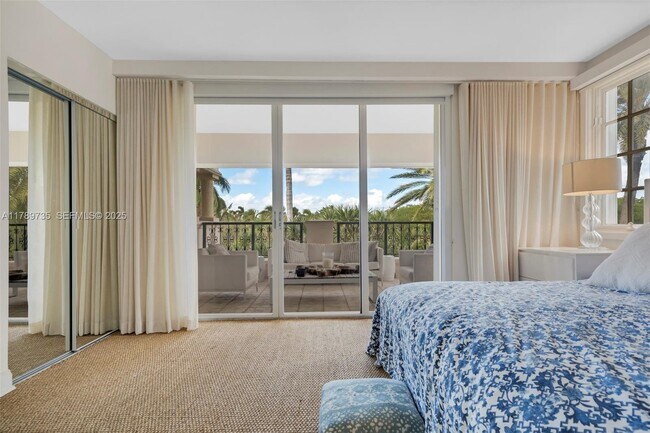 Building Photo - 19237 Fisher Island Dr