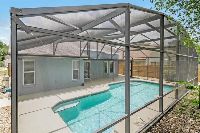 Building Photo - 1517 Crawford Dr